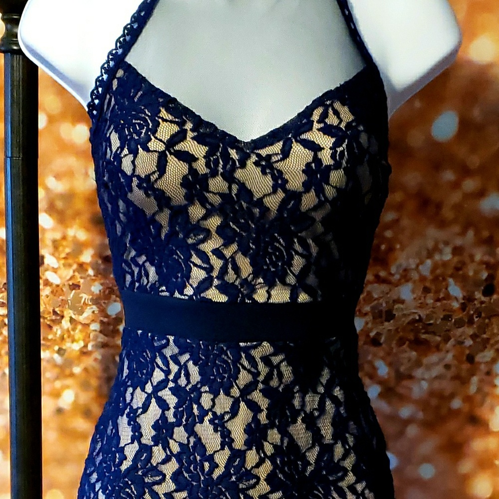 🔥🔥Chic Navy blue lace halter dress